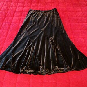 DRESS BARN Women's Black Velvet Stretch A-Line Skirt - 32" Length Size: SMALL